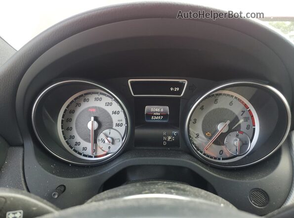 WDCTG4EB3HJ318933 2017 MERCEDES-BENZ GLA Красный Вид щитка приборов