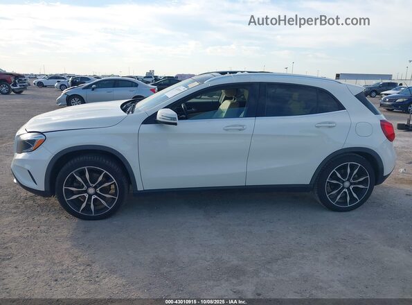 WDCTG4EB8GJ212203 2016 MERCEDES-BENZ GLA 250 Белый Панорамный вид салона 360°