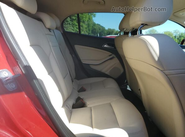 WDCTG4GB8LJ655751 2020 MERCEDES-BENZ GLA Красный Вид задней части салона