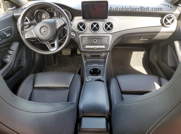 WDDSJ4EB0HN486045 2017 MERCEDES-BENZ CLA-CLASS Черный Вид панели приборов