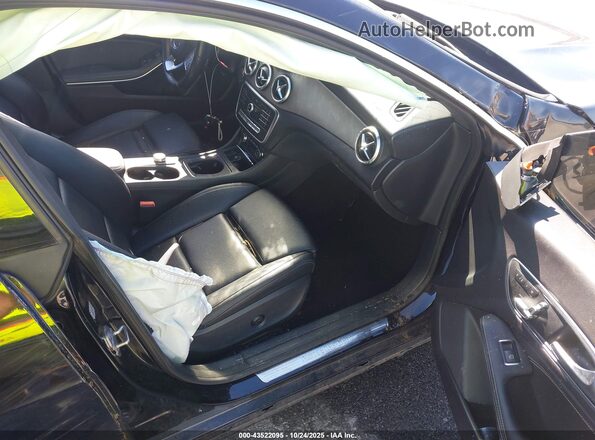 WDDSJ4EB3JN643119 2018 MERCEDES-BENZ CLA 250 Черный Вид салона спереди