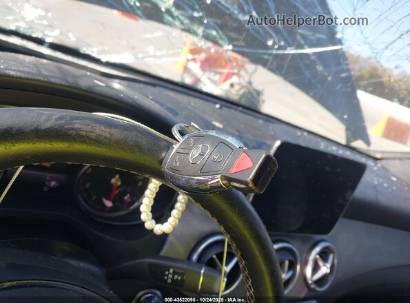 WDDSJ4EB3JN643119 2018 MERCEDES-BENZ CLA 250 Черный Вид панели приборов
