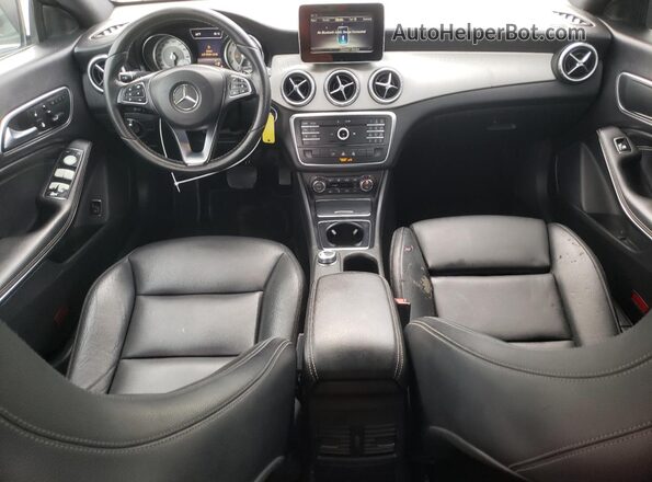 WDDSJ4EB8GN323142 2016 MERCEDES-BENZ CLA-CLASS Черный Вид панели приборов