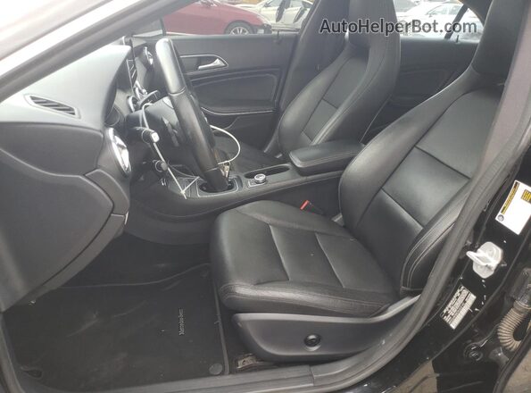 WDDSJ4EB8GN323142 2016 MERCEDES-BENZ CLA-CLASS Черный Вид салона спереди