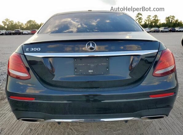 WDDZF4JB0JA323706 2018 MERCEDES-BENZ E Black Widok z tyłu