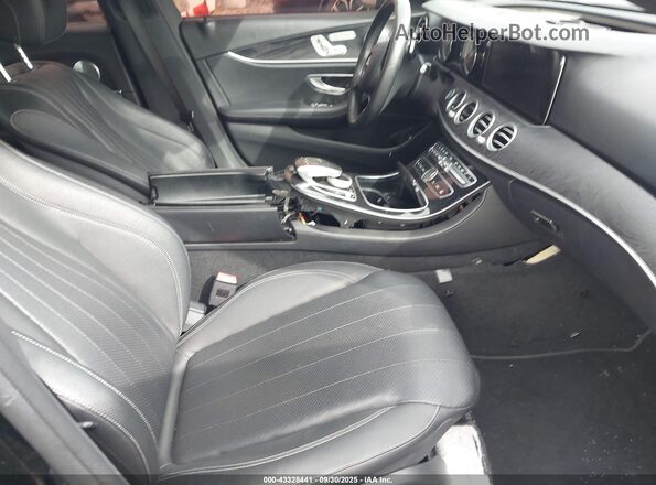 WDDZF4KB3HA142320 2017 MERCEDES-BENZ E-CLASS Черный Вид салона спереди