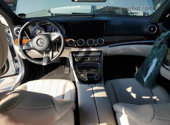 WDDZF4KB9JA372613 2018 MERCEDES-BENZ E Silver Widok deski rozdzielczej