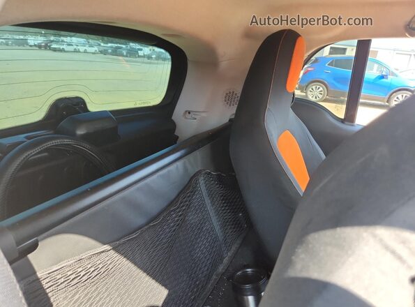 WMEFJ5DA0GK050730 2016 SMART FORTWO Orange Vista de los asientos traseros