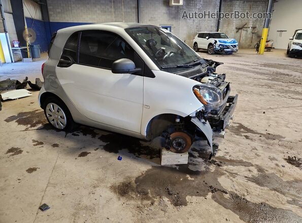 WMEFJ5DA9GK127823 2016 SMART FORTWO Серебряный Передняя правая четверть