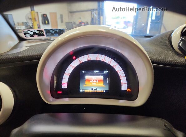 WMEFJ5DA9GK127823 2016 SMART FORTWO Серебряный Вид щитка приборов