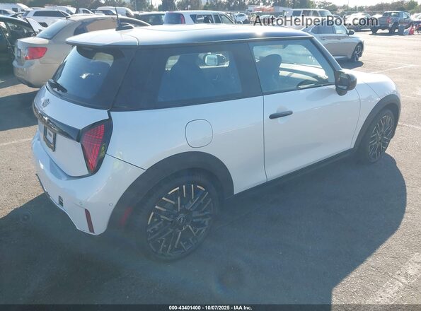 WMW13GD00S2W45606 2025 MINI HARDTOP Белый Задняя правая четверть
