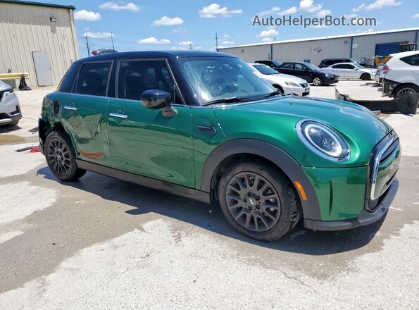 WMW33DK03P2T42580 2023 MINI COOPER Зеленый Передняя правая четверть