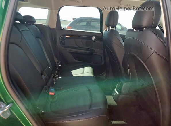 WMZ53BR00R3R41570 2024 MINI COOPER Зеленый Вид задней части салона