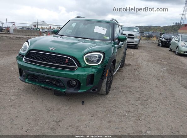 WMZ83BR00P3P85704 2023 MINI COUNTRYMAN Зеленый Вид спереди