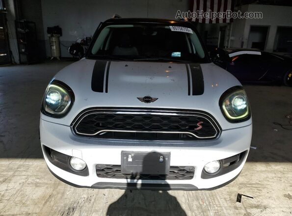 WMZYT3C30J3E01052 2018 MINI COOPER White Widok z przodu