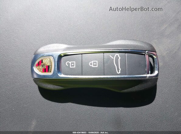 WP0AA2YA3SL008718 2025 PORSCHE PANAMERA Black Widok deski rozdzielczej