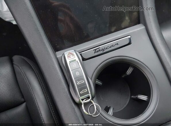 WP0AB2Y14LSA50175 2020 PORSCHE TAYCAN Белый Вид панели приборов