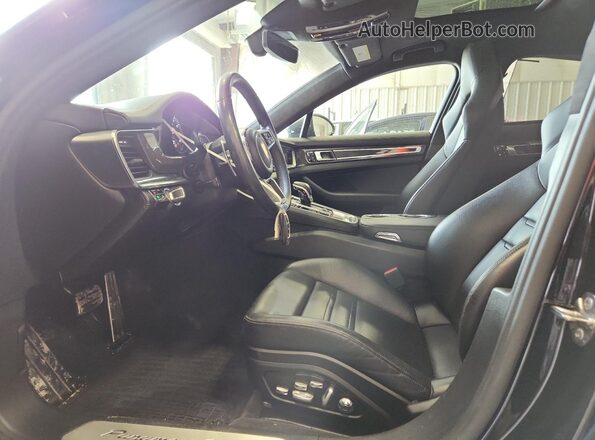 WP0AF2A74JL140773 2018 PORSCHE PANAMERA Черный Вид салона спереди