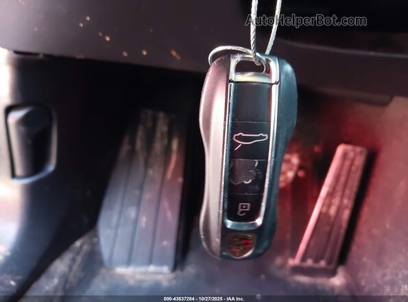 WP0AF2A76JL141147 2018 PORSCHE PANAMERA Белый Вид панели приборов