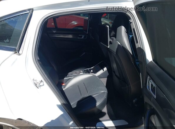 WP0AF2A76JL141147 2018 PORSCHE PANAMERA Белый Вид наклейки с VIN-кодом