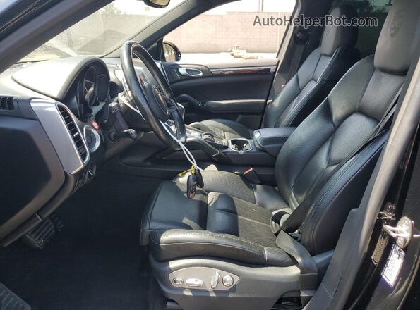 WP1AA2A29HKA80250 2017 PORSCHE CAYENNE Black Front interior view