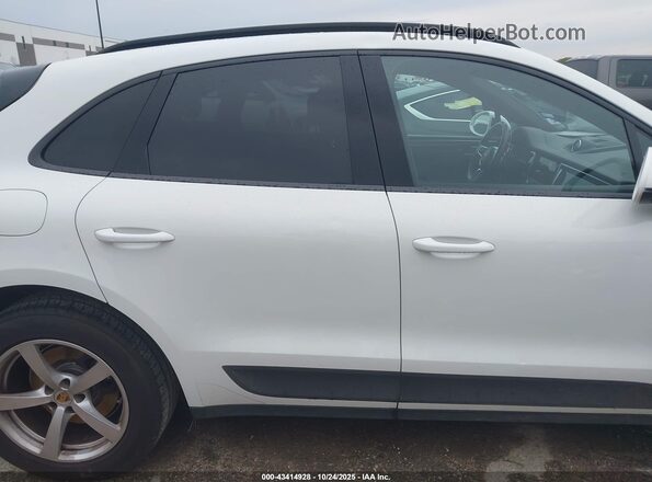 WP1AA2A58MLB07422 2021 PORSCHE MACAN Белый Вид задней части салона