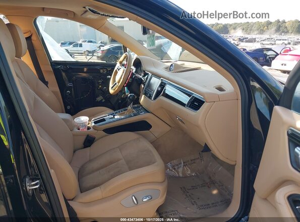 WP1AB2A5XGLB48071 2016 PORSCHE MACAN Черный Вид салона спереди
