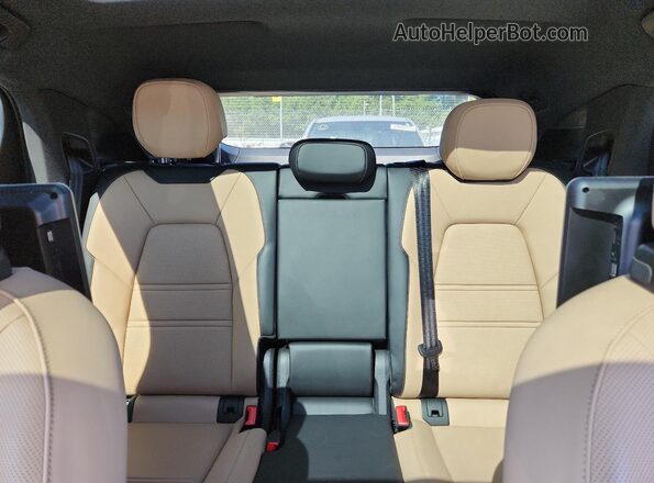 WP1BA2AY5SDA31017 2025 PORSCHE CAYENNE Blue Vista de los asientos traseros