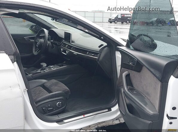 WUABWCF57KA900826 2019 AUDI RS5 Белый Вид салона спереди