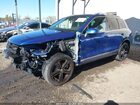2017 Volkswagen Touareg V6 Wolfsburg Edition Синий vin: WVGRF7BP5HD003047