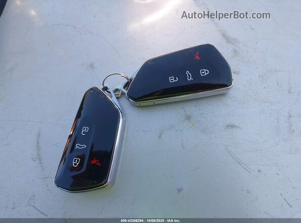 WVGTMPE20MP041371 2021 VOLKSWAGEN ID.4 White Widok deski rozdzielczej