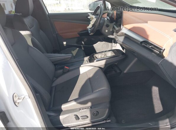 WVGUNPE22NP060457 2022 VOLKSWAGEN ID.4 Белый Вид салона спереди