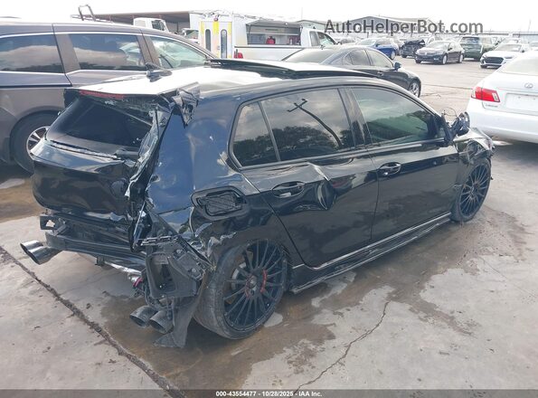 WVWEB7CD2RW133019 2024 VOLKSWAGEN GOLF Черный Задняя правая четверть