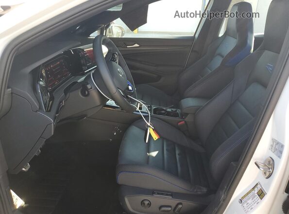 WVWFB7CD2RW233366 2024 VOLKSWAGEN GOLF White Vista interior delantera