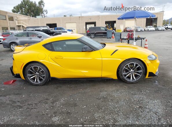 WZ1DB2C07MW042060 2021 TOYOTA GR SUPRA Yellow Вид задньої частини салону