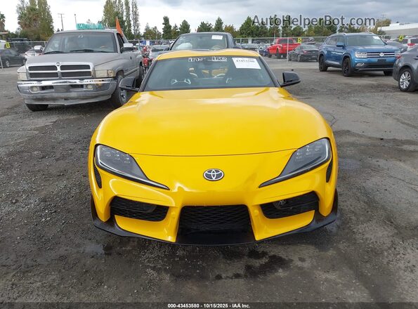 WZ1DB2C07MW042060 2021 TOYOTA GR SUPRA Yellow Вид щитка приладів