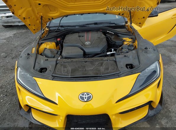 WZ1DB2C07MW042060 2021 TOYOTA GR SUPRA Yellow Вид ззаду