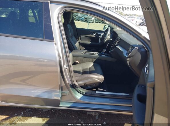 YV1102EK0L2352850 2020 VOLVO V60 Серый Вид салона спереди