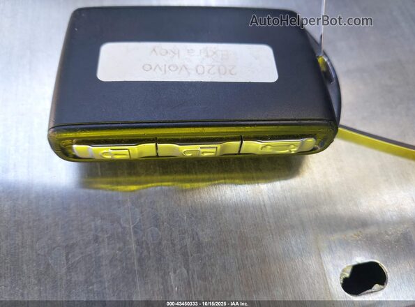 YV1102EK0L2352850 2020 VOLVO V60 Серый Вид панели приборов