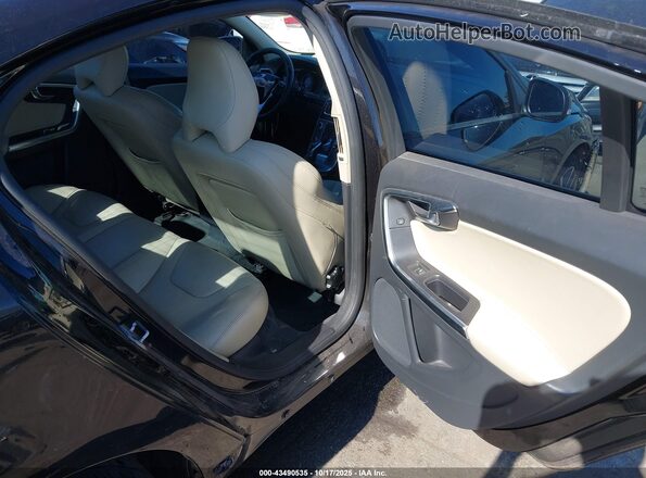 YV126MFL6H2433963 2017 VOLVO S60 Черный Вид наклейки с VIN-кодом
