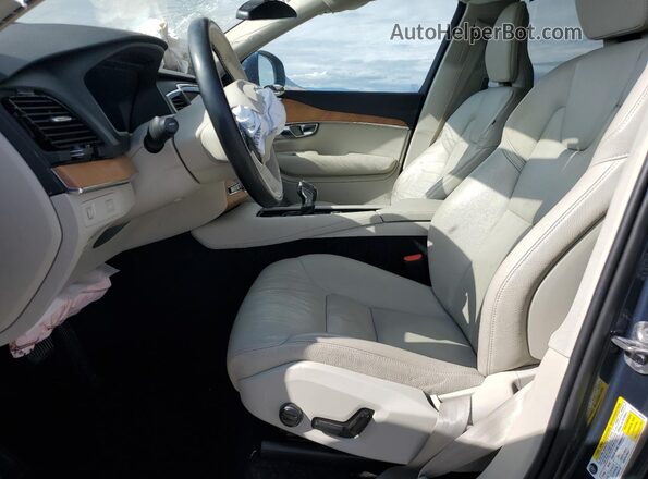 YV4102CK6N1834429 2022 VOLVO XC90 Синий Вид салона спереди
