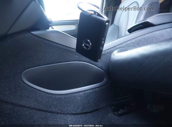YV4162UK2M2496646 2021 VOLVO XC40 Черный Вид панели приборов