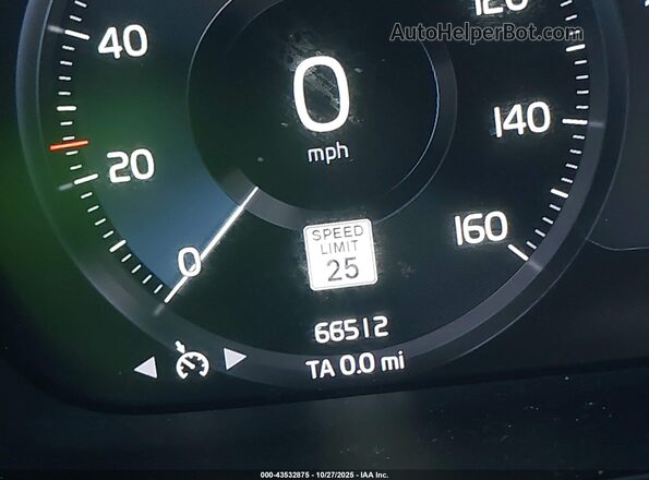 YV4162UK2M2496646 2021 VOLVO XC40 Черный 