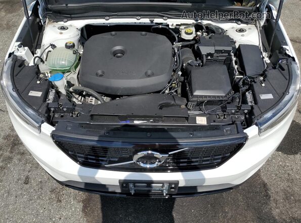 YV4162UM3M2405076 2021 VOLVO XC40 Белый Вид подкапотного пространства