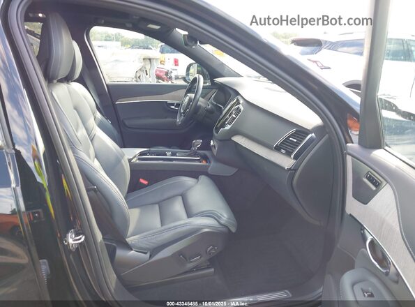 YV4A22PL3N1787759 2022 VOLVO XC90 Черный Вид салона спереди