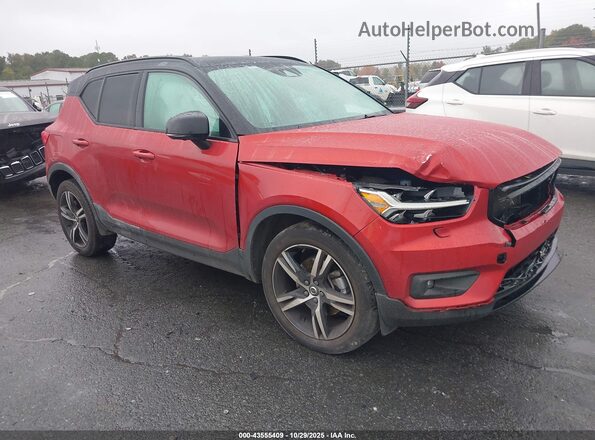 YV4AC2HM1M2481544 2021 VOLVO XC40 Red Front right