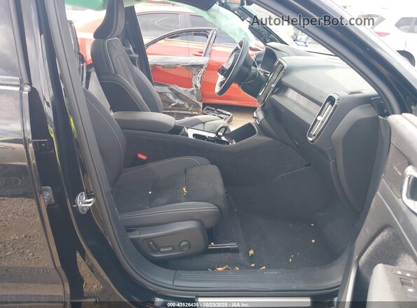 YV4ED3GB6N2009622 2022 VOLVO C40 RECHARGE PURE ELECTRIC Черный Вид салона спереди