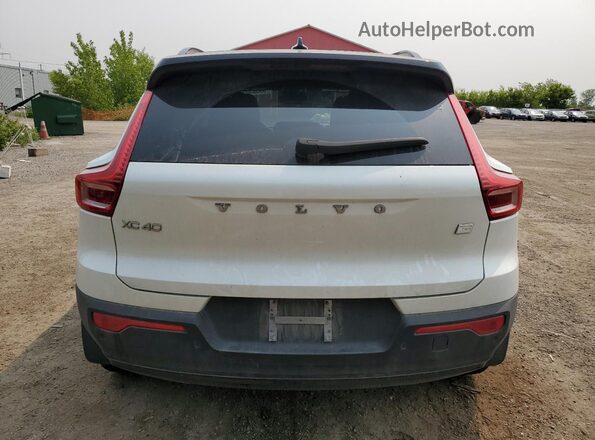 YV4ED3UBXN2745502 2022 VOLVO XC40 White Հետևի տեսք