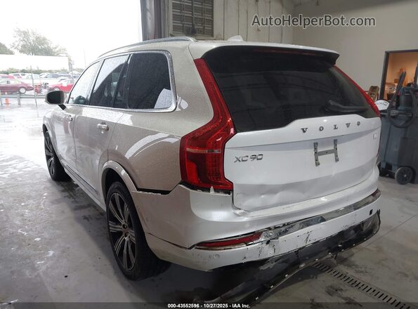 YV4H600L5N1828197 2022 VOLVO XC90 RECHARGE PLUG-IN HYBRID Белый Панорамный вид салона 360°