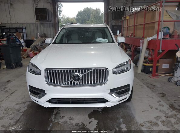 YV4H600L5N1828197 2022 VOLVO XC90 RECHARGE PLUG-IN HYBRID Белый Вид щитка приборов